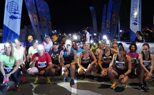 Ostatnie piątkowe zmagania na Festiwalu Biegowym. Ruszył Bieg Nocny na 7 km - 9